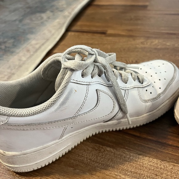 Air Force ones - Picture 5 of 7